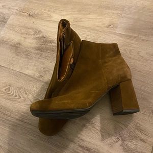 Kenneth Cole booties
